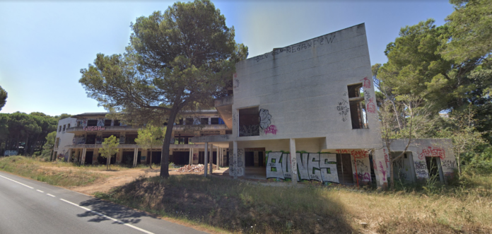 hotel abandonat platja de pals hotel abandonat platja de pals