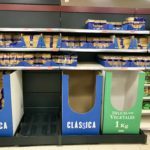 Lineals buits de pasta a un dels supermercats de Palafrugell (per Gerard Escaich)