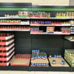 Els supermercats del Baix Empordà tampoc tenen productes de conserva com tomàquet (per Gerard Escaich)