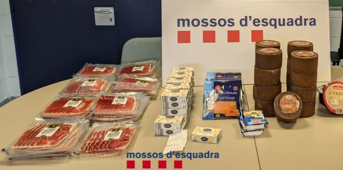 Objectes robats d'un supermercat de la Bisbal - Imatge dels Mossos d'Esquadra