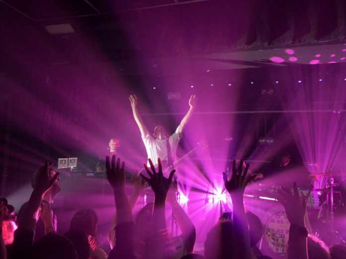 privat:-white-lies-aixequen-passions-amb-el-seu-concert-de-barcelona privat:-white-lies-aixequen-passions-amb-el-seu-concert-de-barcelona