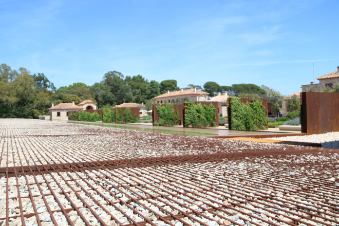 La part superior del nou celler de Peralada Data de publicació: dimarts 10 de maig del 2022, 13:22 Localització: Peralada Autor: Gemma Tubert