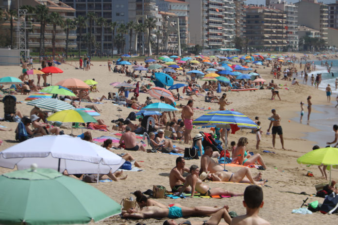 La platja de Torre Valentina de Calonge amb banyistes Data de publicació: diumenge 22 de maig del 2022, 12:53 Localització: Platja d'Aro Autor: Gerard Vilà