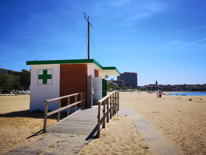 La caseta de socorrisme de la platja Gran de Palamós, a punt per a la nova temporada