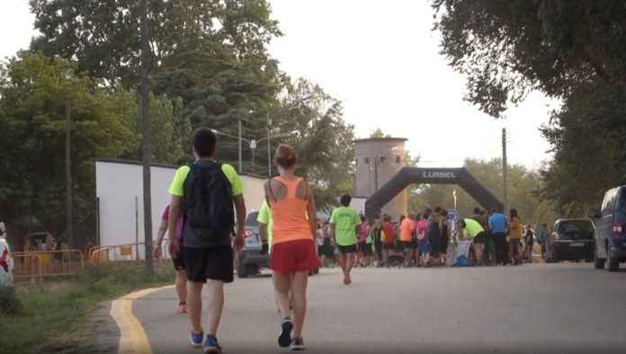 Participants a la caminada per les Gavarres - Imatge compartida per l'ajuntament de la Bisbal