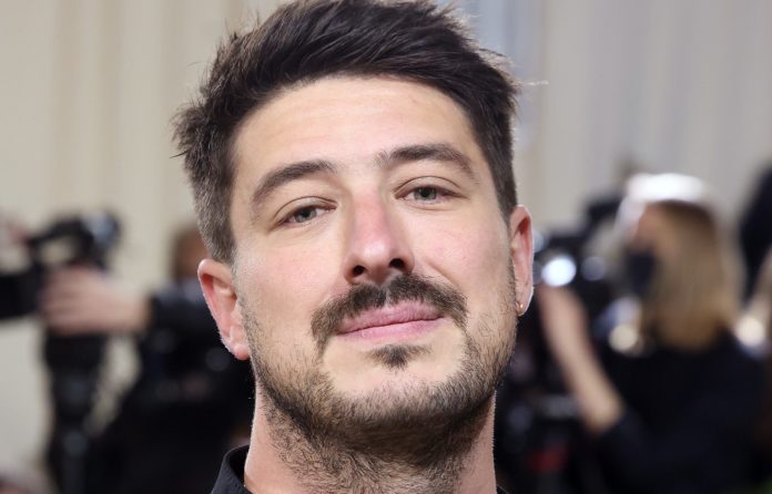 marcus-mumford-explica-al-seu-nou-exit-‘cannibal’-com-va-patir-abusos-sexuals marcus-mumford-explica-al-seu-nou-exit-‘cannibal’-com-va-patir-abusos-sexuals