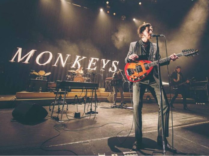 privat:-arctic-monkeys-estrenen-‘i-ain’t-quite-where-i-think-i-am’