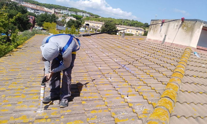 privat:-comenca-la-installacio-de-plaques-fotovoltaiques-per-donar-energia-al-baldiri-i-llars-vulnerables-de-l’entorn