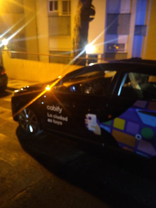 cabify platja d'aro El vehicle de Cabify que ha quedat immobilitzat a Platja d'Aro després que el conductor donés positiu per drogues i alcohol - Imatge de la Policia Local de Platja d'Aro