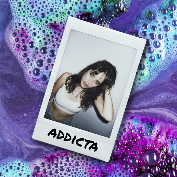 privat:-crisbru-presenta-el-seu-debut-“addicta” privat:-crisbru-presenta-el-seu-debut-“addicta”