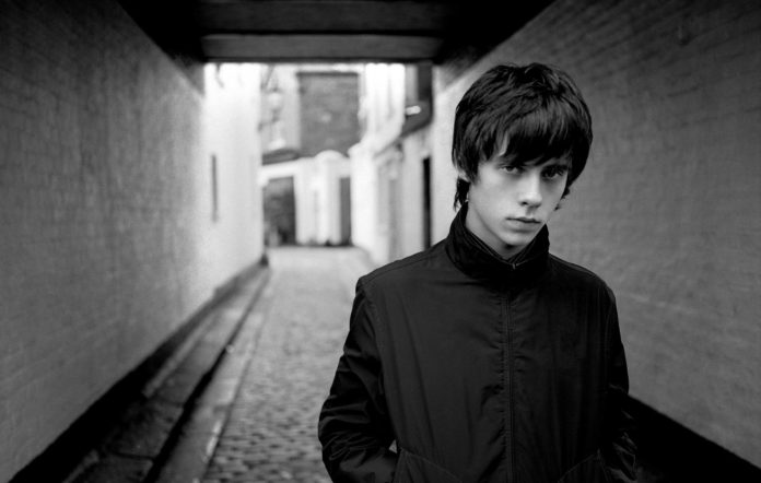 privat:-jake-bugg-celebra-10-anys-del-seu-debut-amb-una-edicio-especial-del-disc
