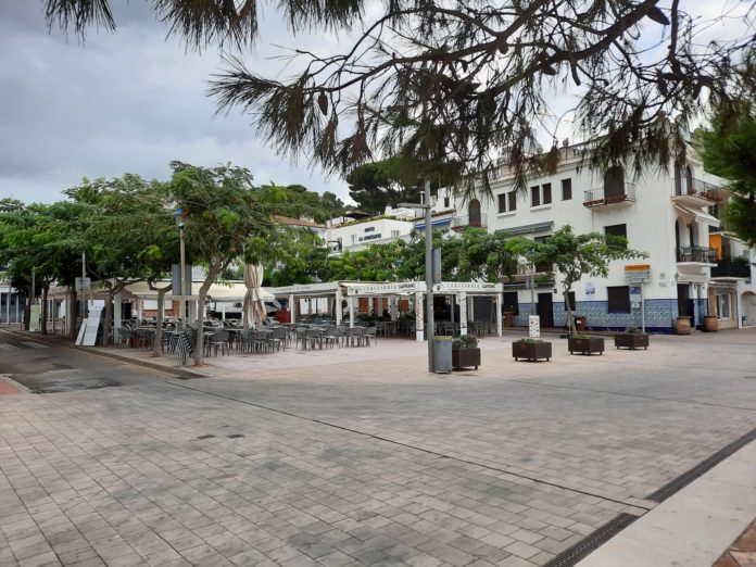 privat:-acord-unitari-entre-l’ajuntament-de-palafrugell-i-els-establiments-de-la-placa-promontori-de-llafranc