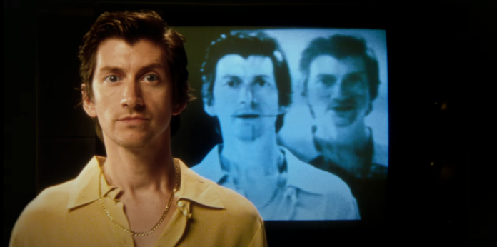 privat:-arctic-monkeys-estrenen-‘body-paint’ privat:-arctic-monkeys-estrenen-‘body-paint’
