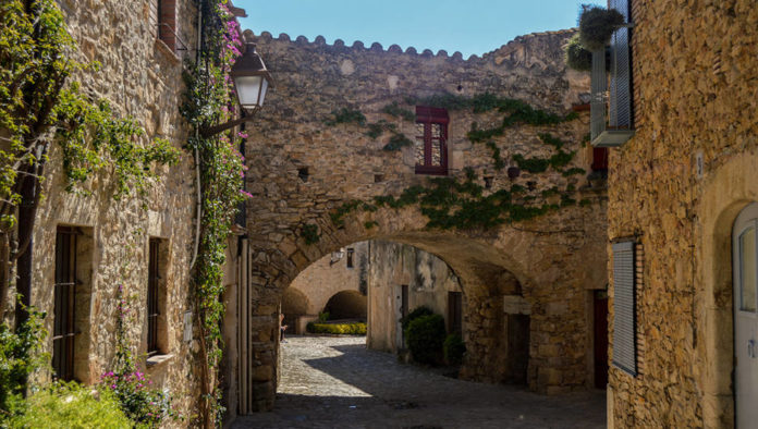 peratallada Empordà Imprescindible