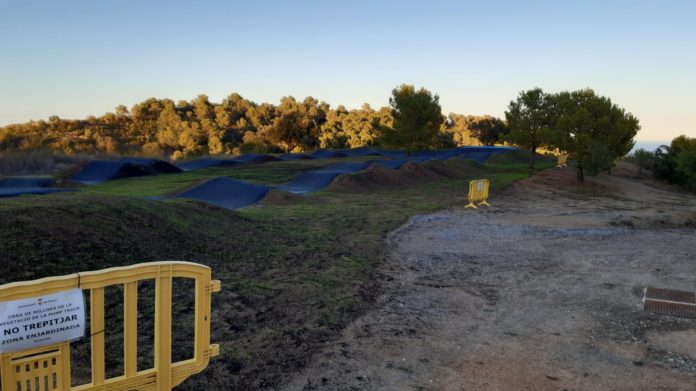 privat:-ultims-retocs-al-pump-track-de-begur-abans-de-la-seva-inauguracio-oficial-el-30-d’octubre privat:-ultims-retocs-al-pump-track-de-begur-abans-de-la-seva-inauguracio-oficial-el-30-d’octubre