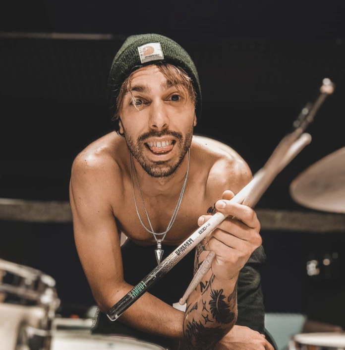 privat:-et-presentem-perarni-drums-i-el-seu-nou-projecte-en-solitari privat:-et-presentem-perarni-drums-i-el-seu-nou-projecte-en-solitari