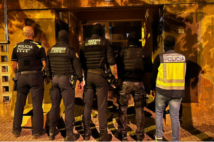 cdb352bf-f98b-4117-b30d-e6ca539a6a17 Hi participen agents de la Policia Local, Policia Nacional i Guàrdia Civil