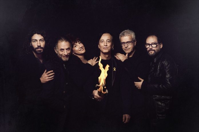 sopa-de-cabra,-gossos-o-santa-salut-en-el-concert-de-50-anys-de-la-dharma