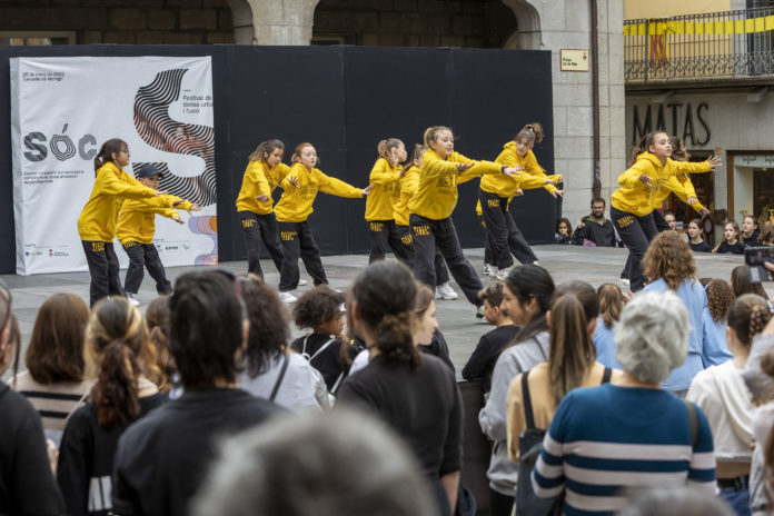 Un dels espectacles del SÓC al carrer Data de publicació: diumenge 26 de març del 2023, 11:00 Localització: Torroella de Montgrí Autor: Imatge cedida a l'ACN per Xènia Gasull