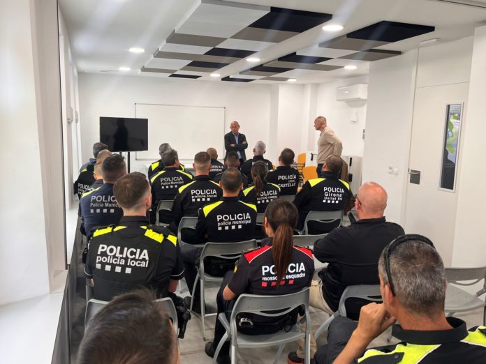 privat:-palafrugell-acull-una-jornada-de-formacio-sobre-unitats-canines-policials