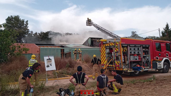 F02h834XwBQ8MZK incendi nau Rupià