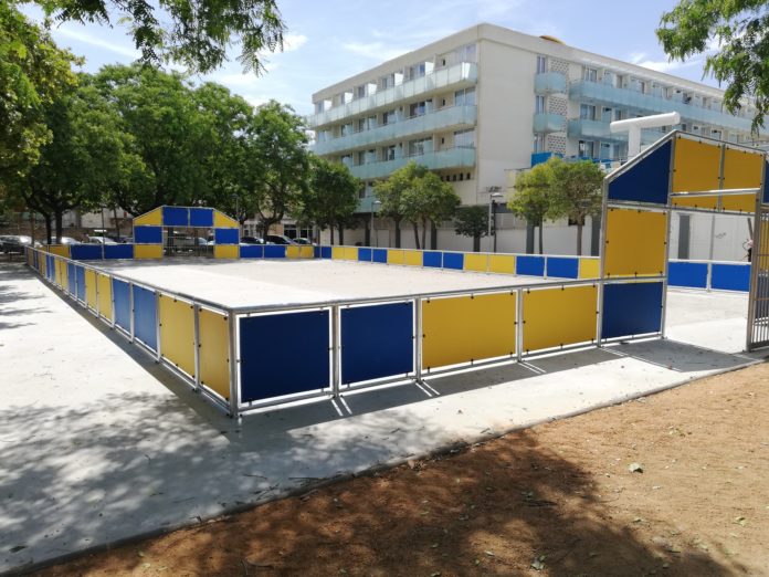 palamós pista a l'aire lliure a la plaça del suro