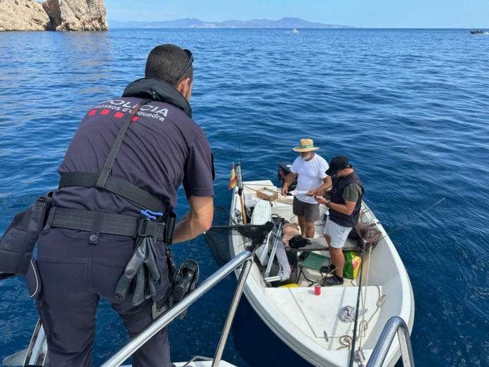 ea7d2239-c196-4a33-b394-9aeff34b1364 Pesca Policia