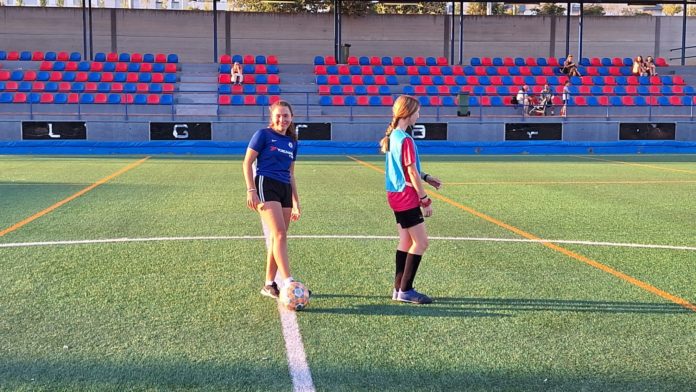 privat:-el-futbol-femeni-a-sant-feliu-de-guixols,-a-un-pas-de-ser-una-realitat-amb-dos-equips-a-punt-de-ser-inscrits.