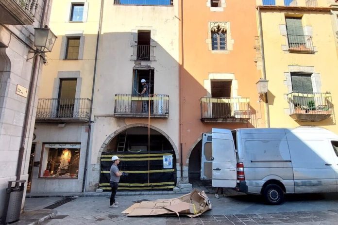 Torroella, plaça de la Vila