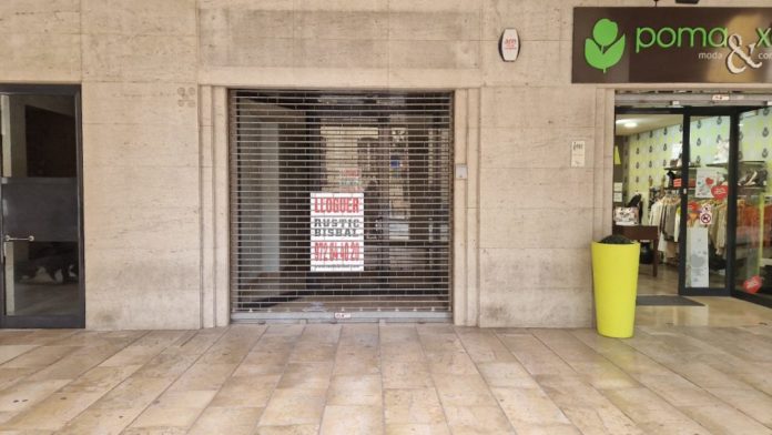Iniciativa Bisbal obrir un local comercial Iniciativa Bisbal obrir un local comercial