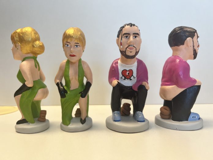Caganer Taylor Swift i Bad Bunny