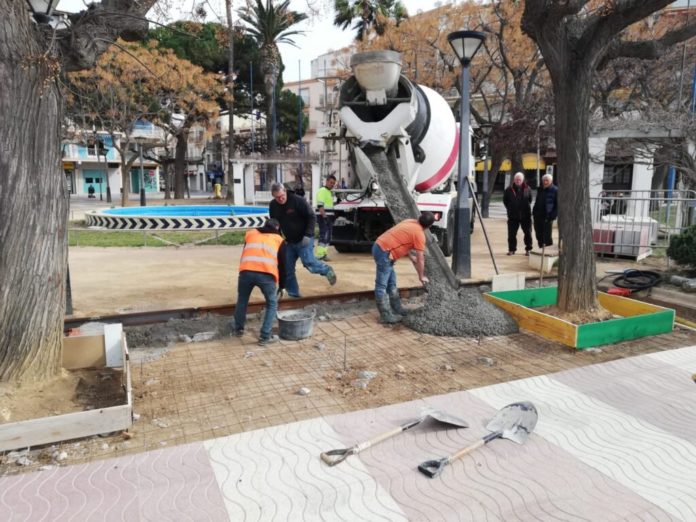 privat:-feines-de-millora-i-manteniment-al-passeig-del-mar-de-palamos