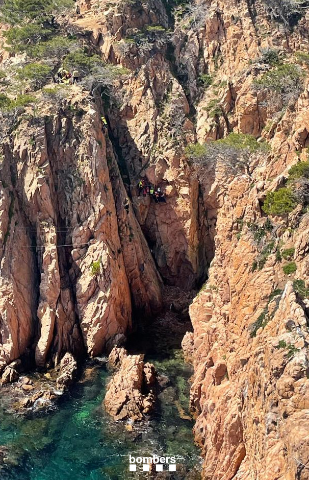 Bombers rescat sant feliu de guíxols
