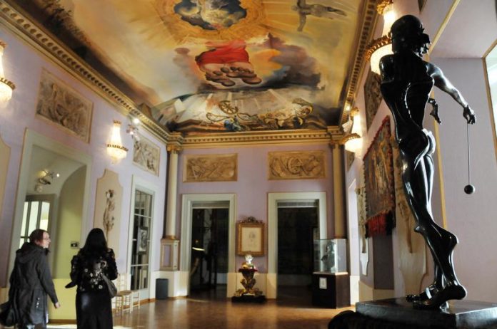 0aa56289-f535-4f5e-8078-9dd889cae4f7_medium The Noble Room at the Dalí Theatre-Museum in Figueres / Courtesy of Fundació Gala-Salvador Dalí - All Rights Reserved