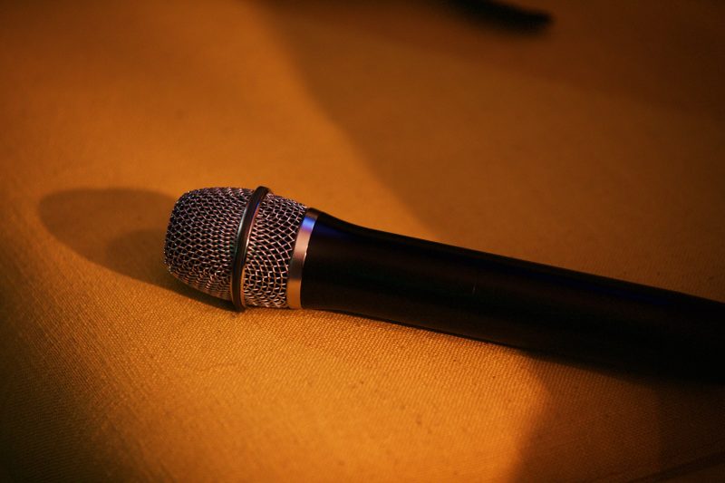 micròfon a ràdio capital