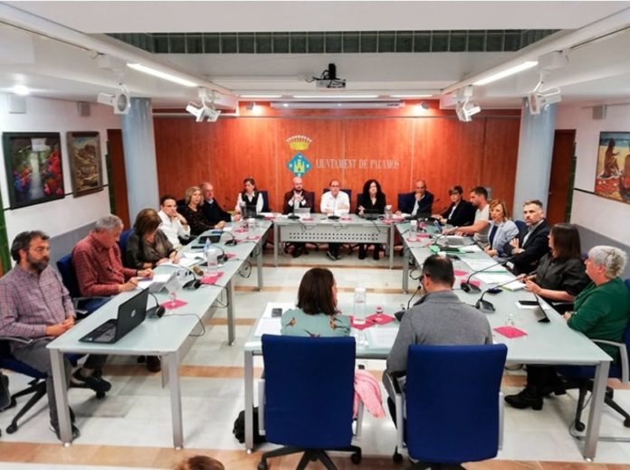 Ple municipal Palamós POUM