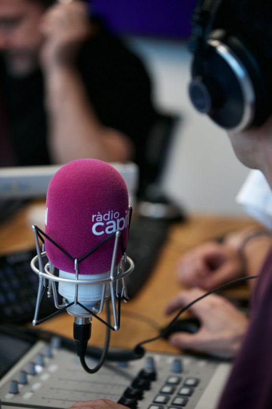 micròfon estudi Ràdio Capital
