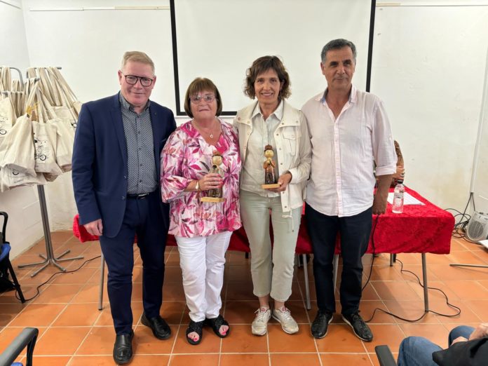 privat:-llofriu-lliura-l’”homenot-2024”-a-rosa-sabria-i-carme-avelli privat:-llofriu-lliura-l’”homenot-2024”-a-rosa-sabria-i-carme-avelli