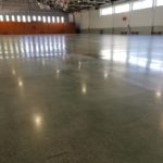 privat:-s’enllesteix-la-millora-de-paviment-a-la-nau-municipal-dels-“50-metres”