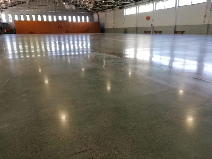 c5f8d811-cdad-407e-987c-c9b24723d06e Millora paviment nau 50 metres palamos