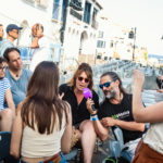 Entrevista a Les anxovetes a l'especial de Ràdio Capital, "Una cantada diferent" a la Cantada d'hanaveres de Calella de Palafrugell. Fotografia: Laia Serch