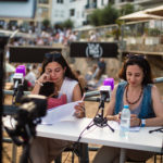 Anna Salvadó, Carla Saló i Cristina Vilà a l'especial de Ràdio Capital, "Una cantada diferent" a la Cantada d'hanaveres de Calella de Palafrugell. Fotografia: Laia Serch
