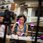 Cristina Vilà a l'especial de Ràdio Capital, "Una cantada diferent" a la Cantada d'hanaveres de Calella de Palafrugell. Fotografia: Laia Serch