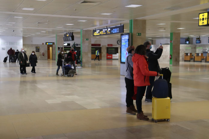 3878015 aeroport de Girona