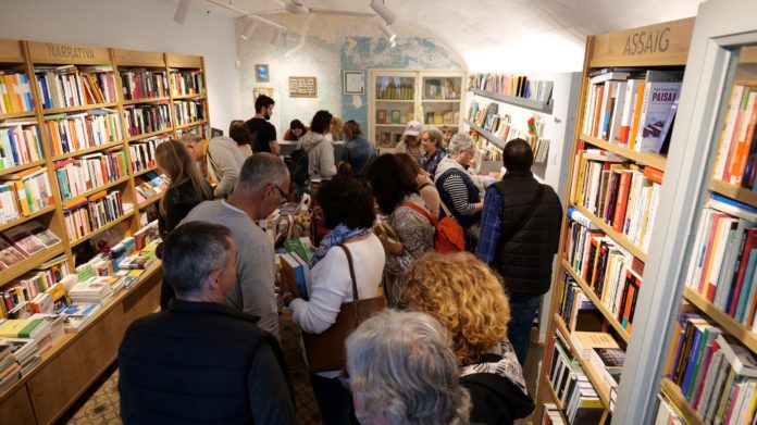 Una gran festa del conte per celebrar el tercer aniversari de Calonge, poble de llibres (2) Una gran festa del conte per celebrar el tercer aniversari de Calonge, poble de llibres