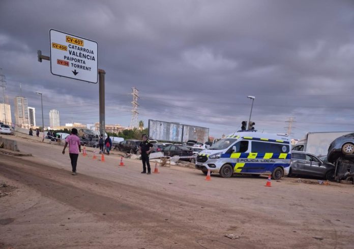 Policia Local de Palamós a la zona afectada per la dana a València