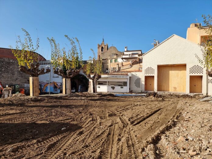 Ja han començat les obres de la nova plaça per a la cultura al centre històric de Calonge Ja han començat les obres de la nova plaça per a la cultura al centre històric de Calonge
