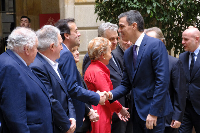_GCH0819 Pedro Sánchez i visita Cambres de Comerç