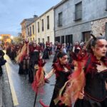 Rua de la disbauxa al carnaval de Pals – Colla Quermània