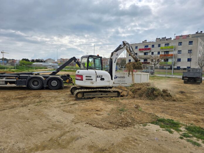 Sant Antoni comptarà amb 89 places d’aparcament gratuïtes més i una nova zona verda Sant Antoni comptarà amb 89 places d’aparcament gratuïtes més i una nova zona verda